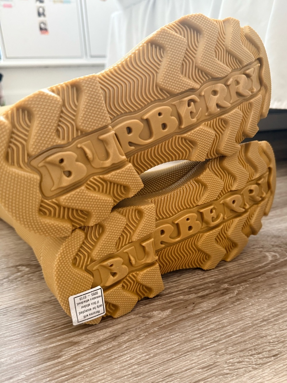 Burberry Mustard Yellow Chunky Lug Rain Boots - Picture 5 of 7